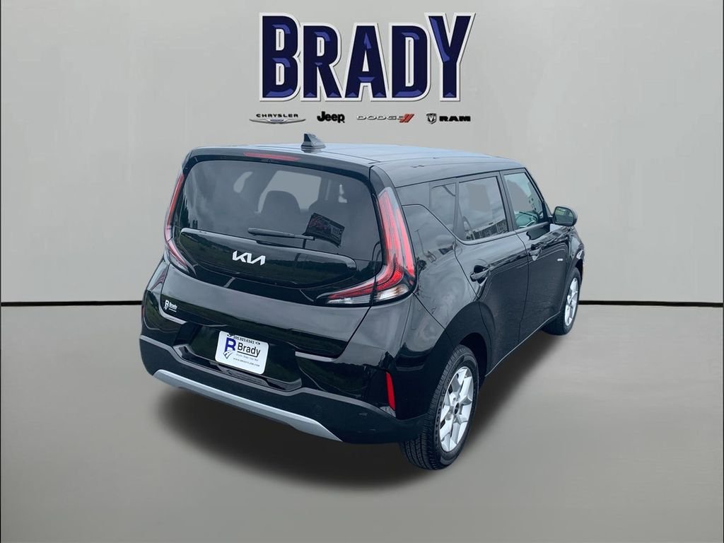 Used 2024 Black Kia LX image 7
