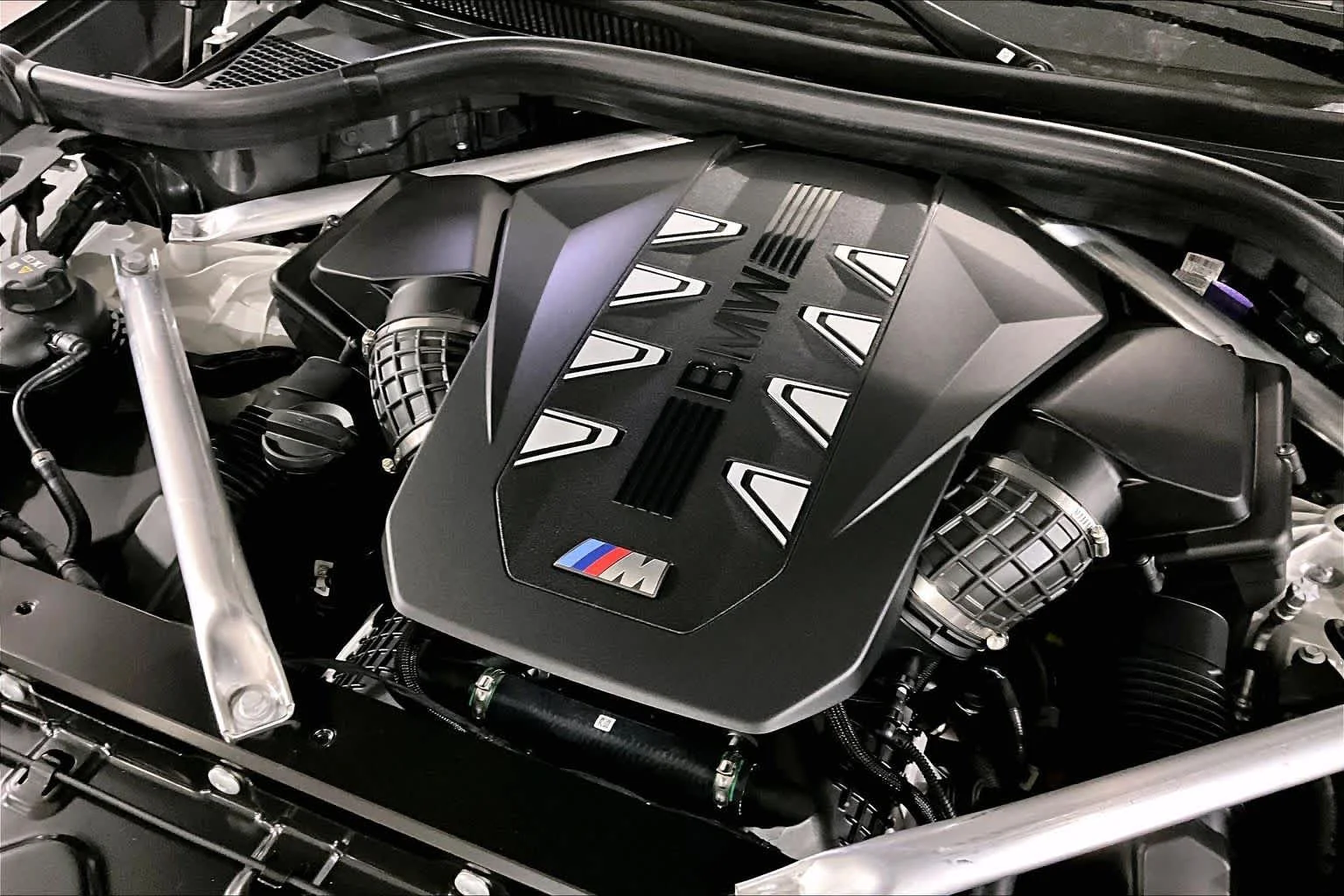 New 2026 Alpine White BMW M60i image 15