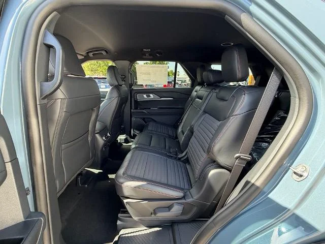 New 2026 Vapor Blue Metallic Ford ST-Line image 31