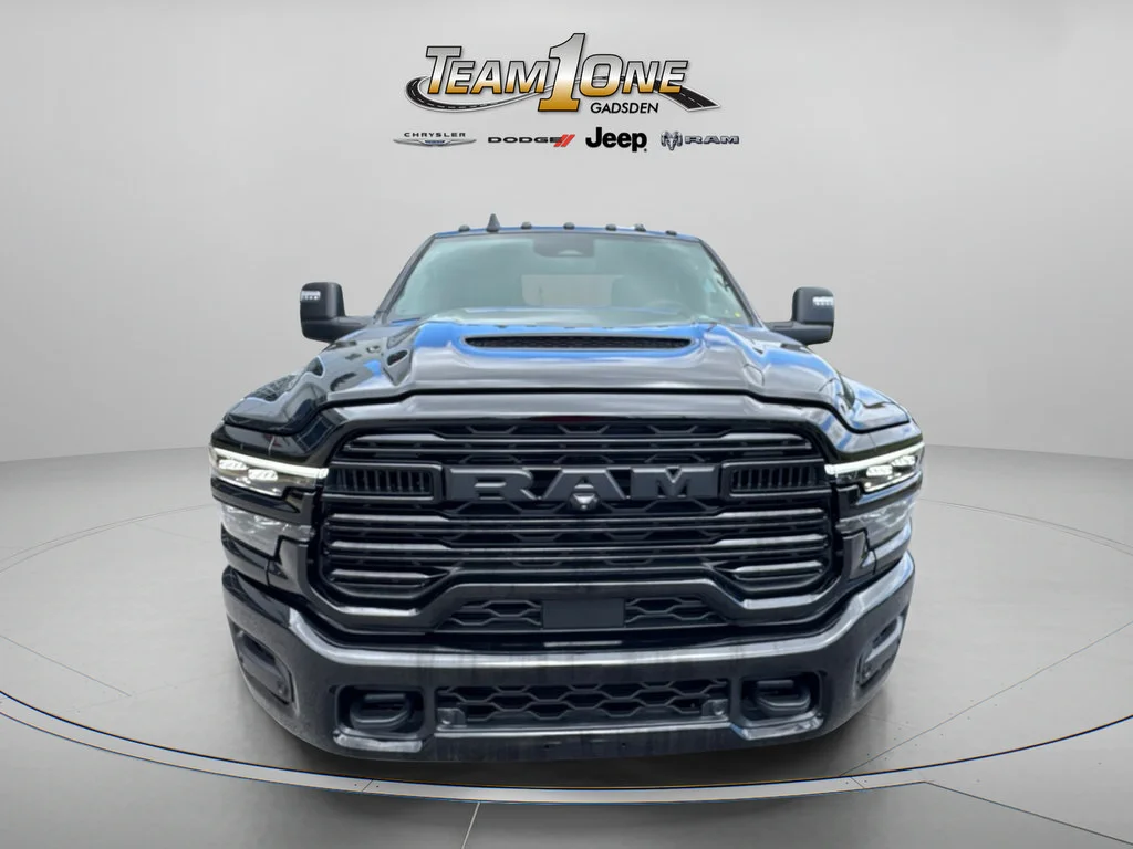 New 2026 Diamond Black Crystal Pearl-Coat Exterior Paint RAM Laramie image 4
