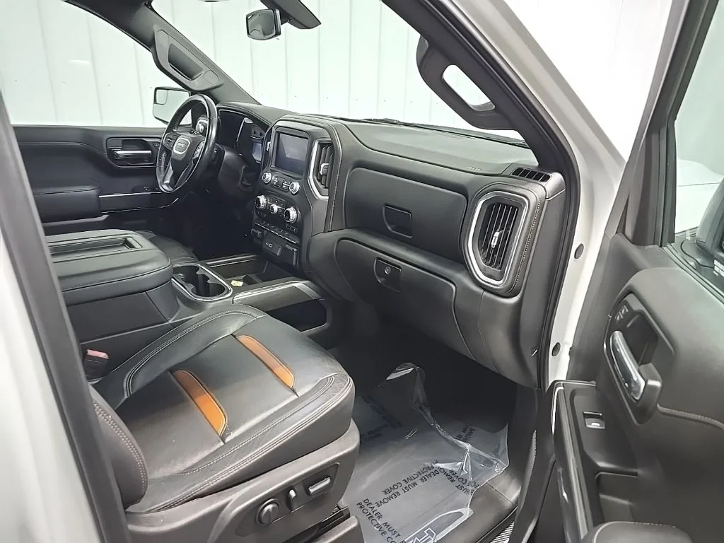 Used 2019 White GMC AT4 image 15
