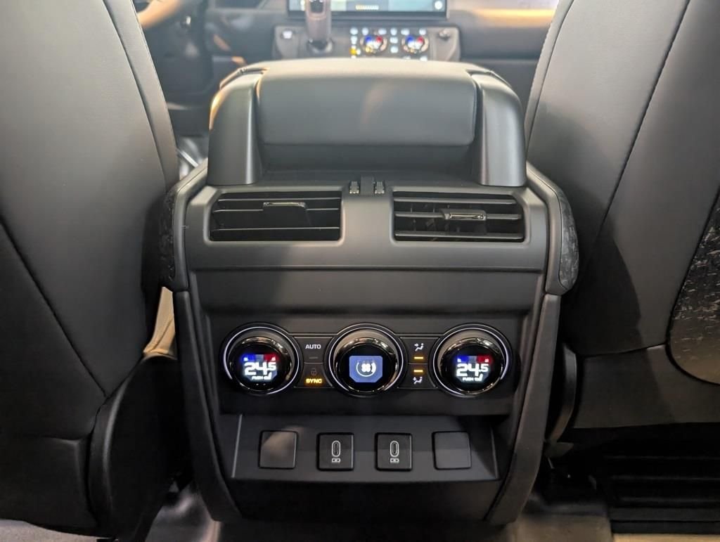 New 2026 Sargasso Blue Land Rover OCTA image 26