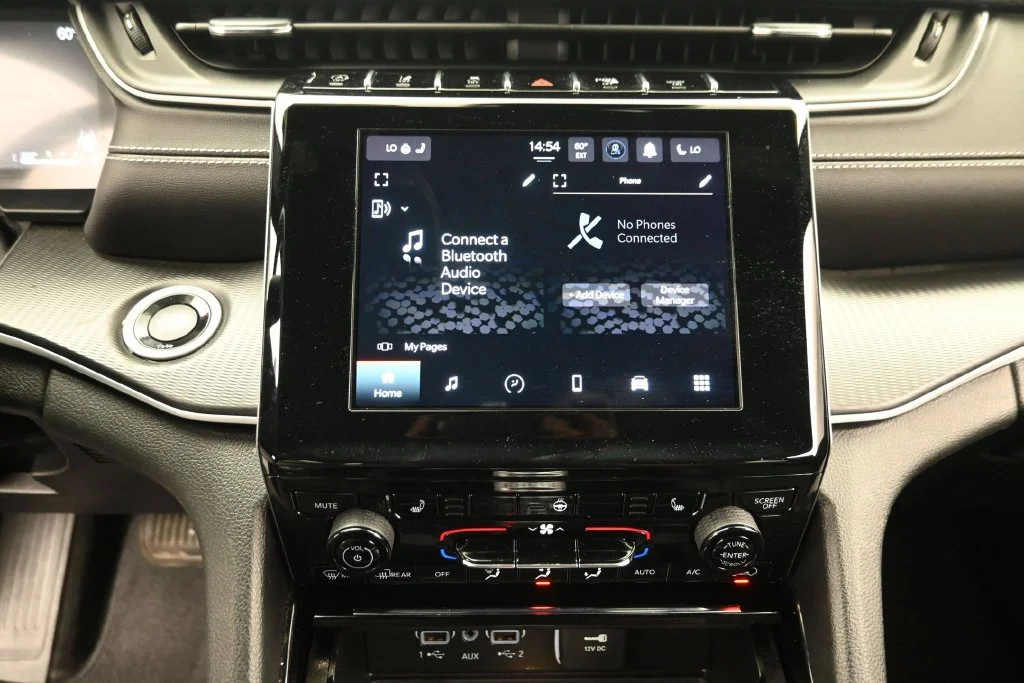 Used 2023 Black Jeep Altitude X image 20