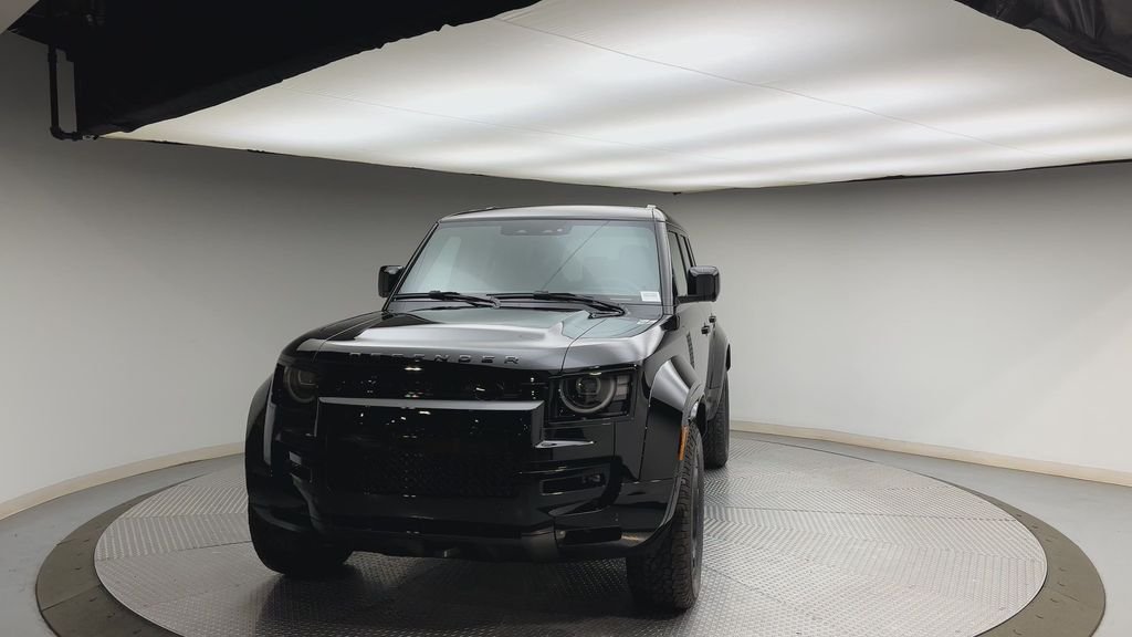 New 2026 Narvik Black Land Rover OCTA image 7