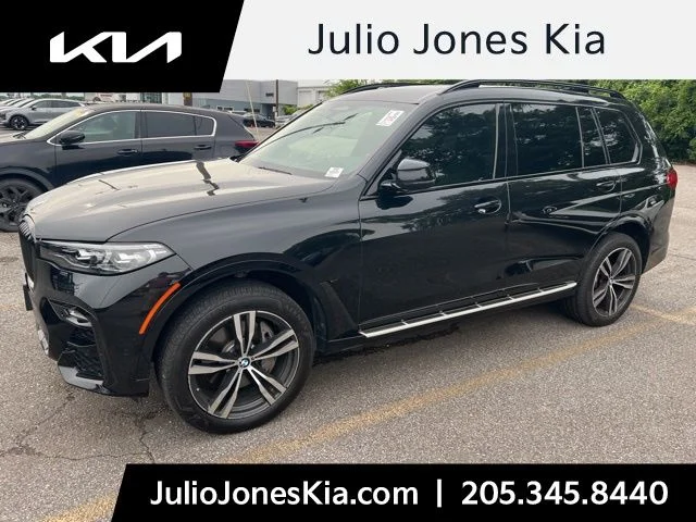 2020 BMW X7 xDrive40i's photo