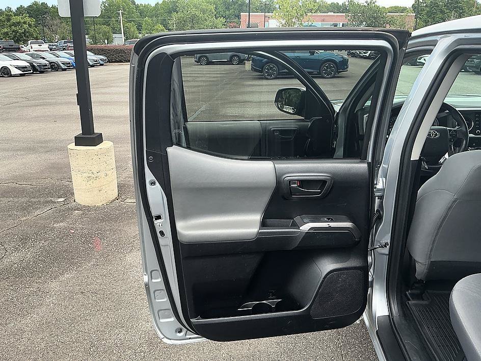 Used 2020 Silver Sky Metallic Toyota SR5 image 20
