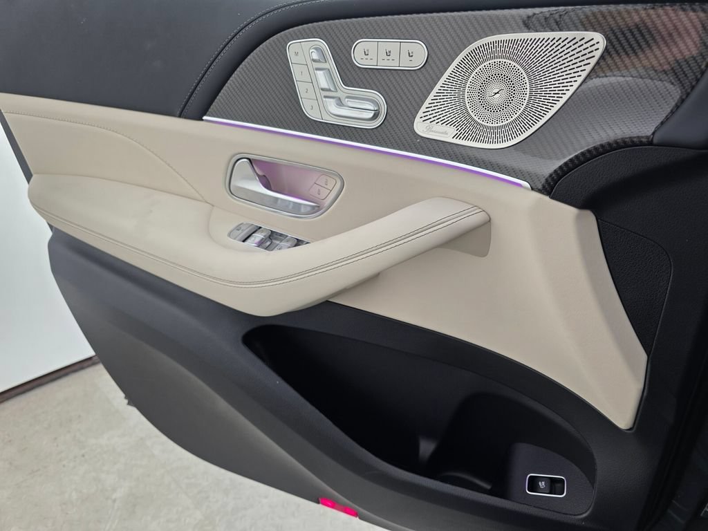 New 2026 MANUFAKTUR Silicon Grey Mercedes-Benz AMG® GLS 63 4MATIC+ SUV image 40