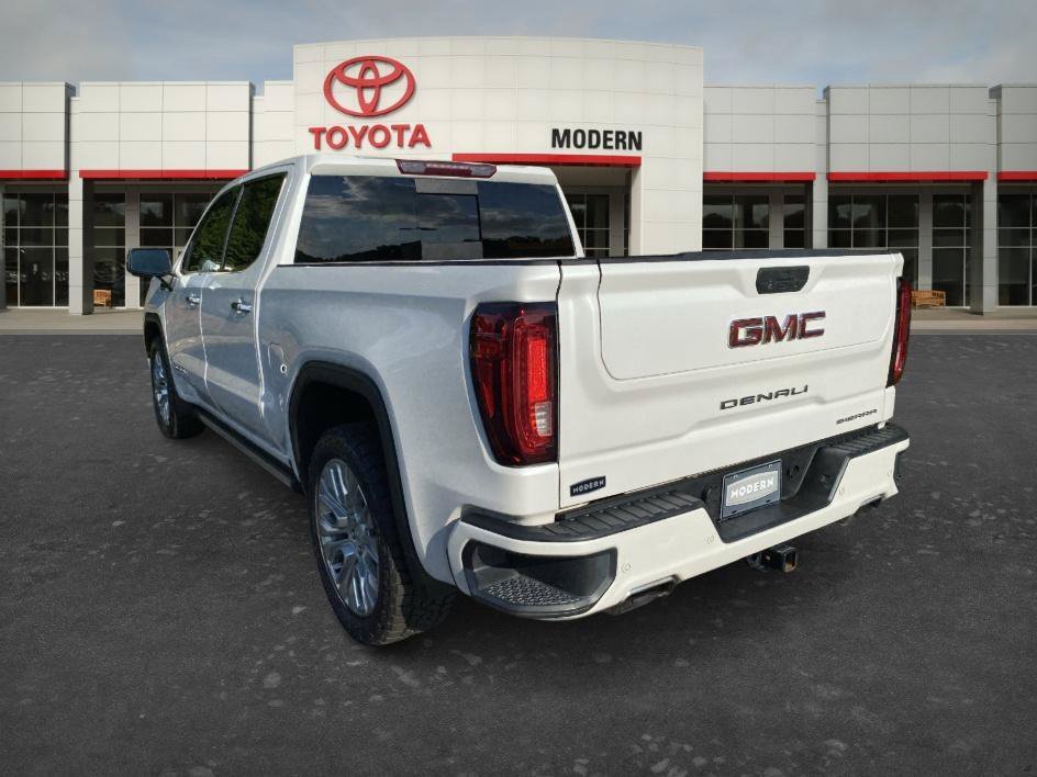 Used 2021 White Frost Tricoat GMC Denali image 7