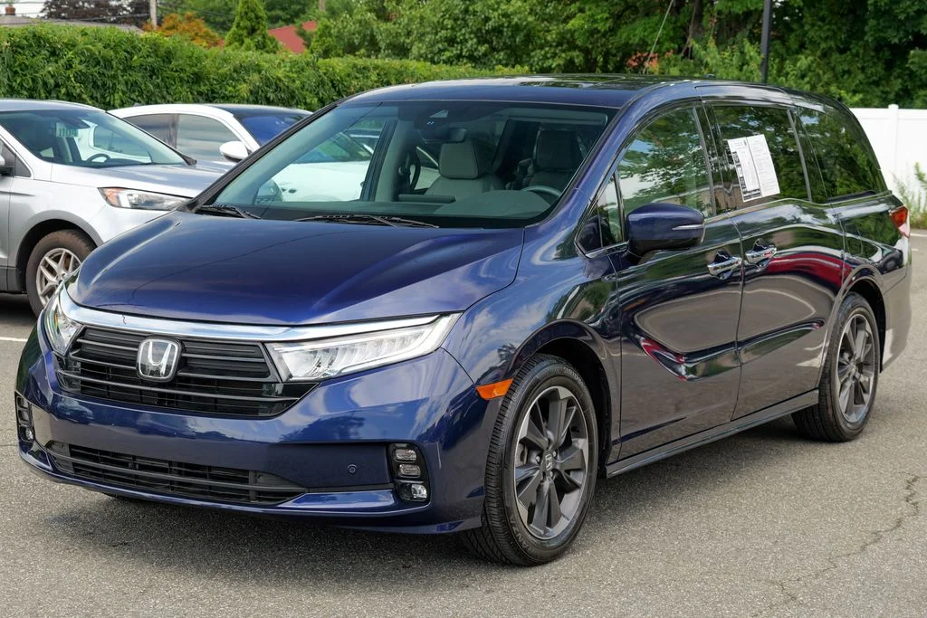 Used 2024 Obsidian Blue Pearl Honda Elite image 3