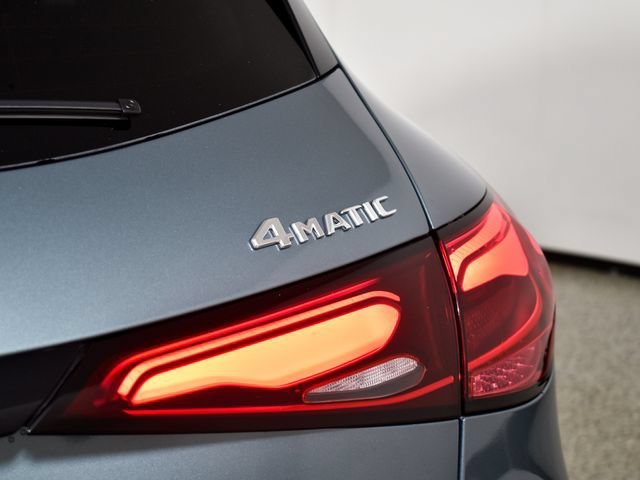 New 2026 Verde Silver Metallic Mercedes-Benz GLC 300 image 56