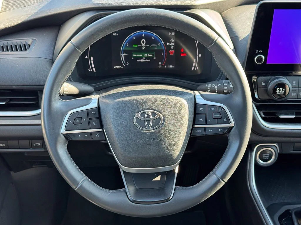 Used 2024 White Toyota XLE image 25