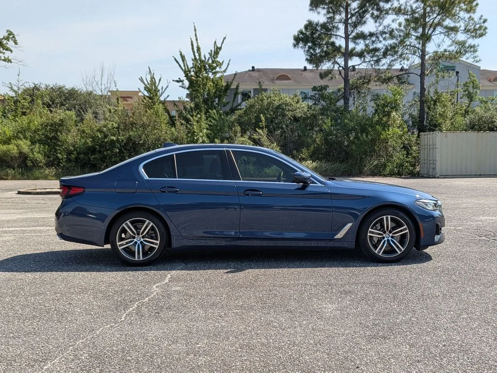 Used 2022 Blue BMW 530i xDrive image 6
