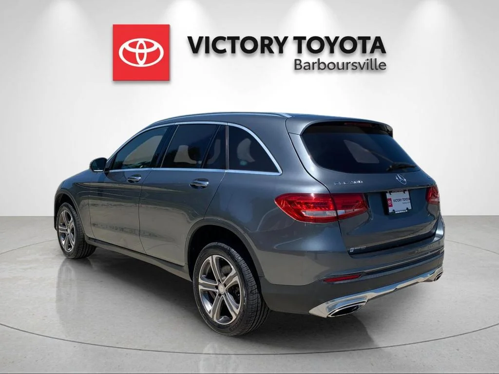 Used 2017 Gray Mercedes-Benz GLC 300 image 3