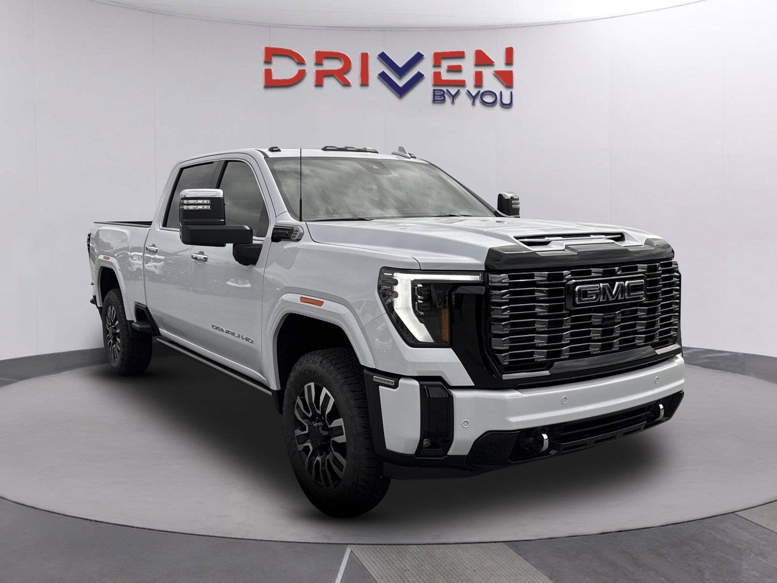 New 2026 Glacier White Tricoat GMC Denali Ultimate image 2