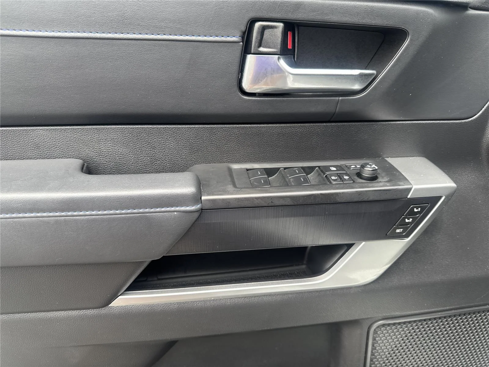 Used 2024 Wind Chill Pearl Toyota Platinum Hybrid image 17