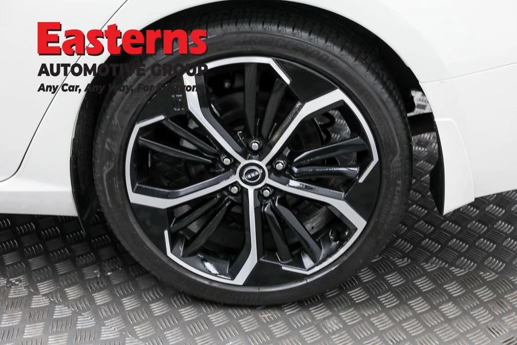 Used 2023 White Nissan 2.5 SR image 30