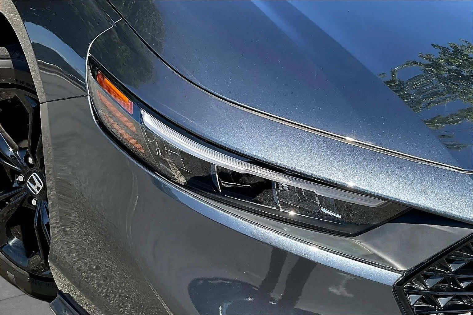 Used 2025 Meteorite Gray Metallic Honda SE image 28