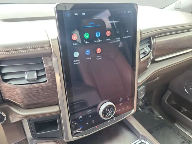 Used 2022  Ford King Ranch image 28