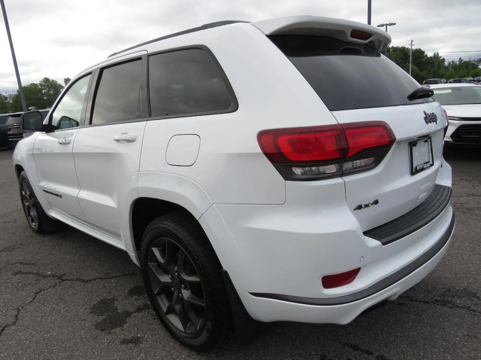 Used 2020 Bright White Clea Jeep Limited X image 9