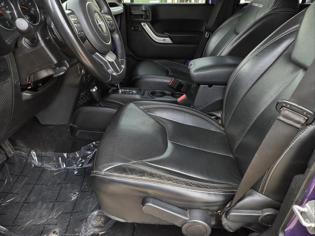 Used 2017 Purple Jeep Unlimited Rubicon image 27
