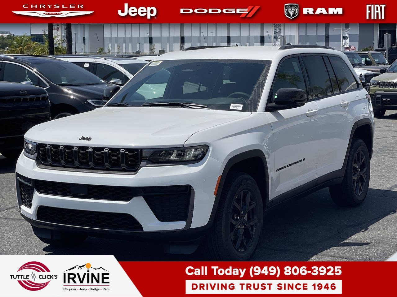 New 2026 Bright White Clear-Coat Exterior Paint Jeep Laredo Altitude image 3