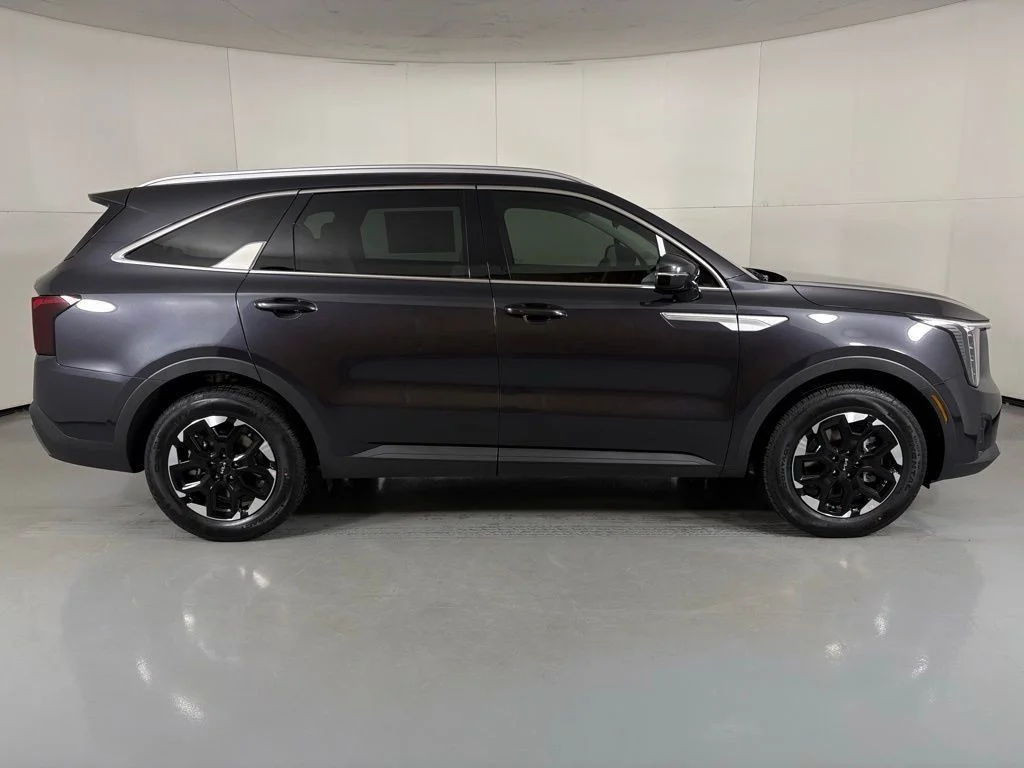 New 2026 Ebony Black Kia S image 9