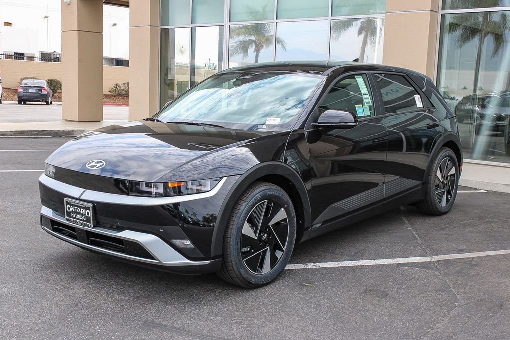 New 2026 Black Hyundai SEL image 4