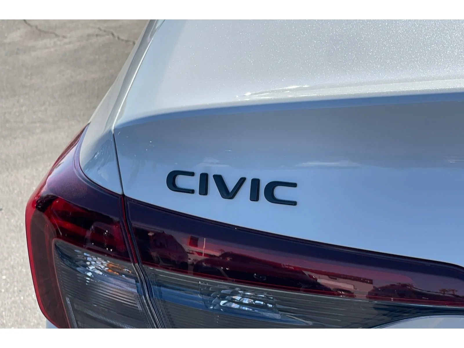 Certified Used 2026 Platinum White Pearl Honda 2WD Sport Touring Hybrid image 49