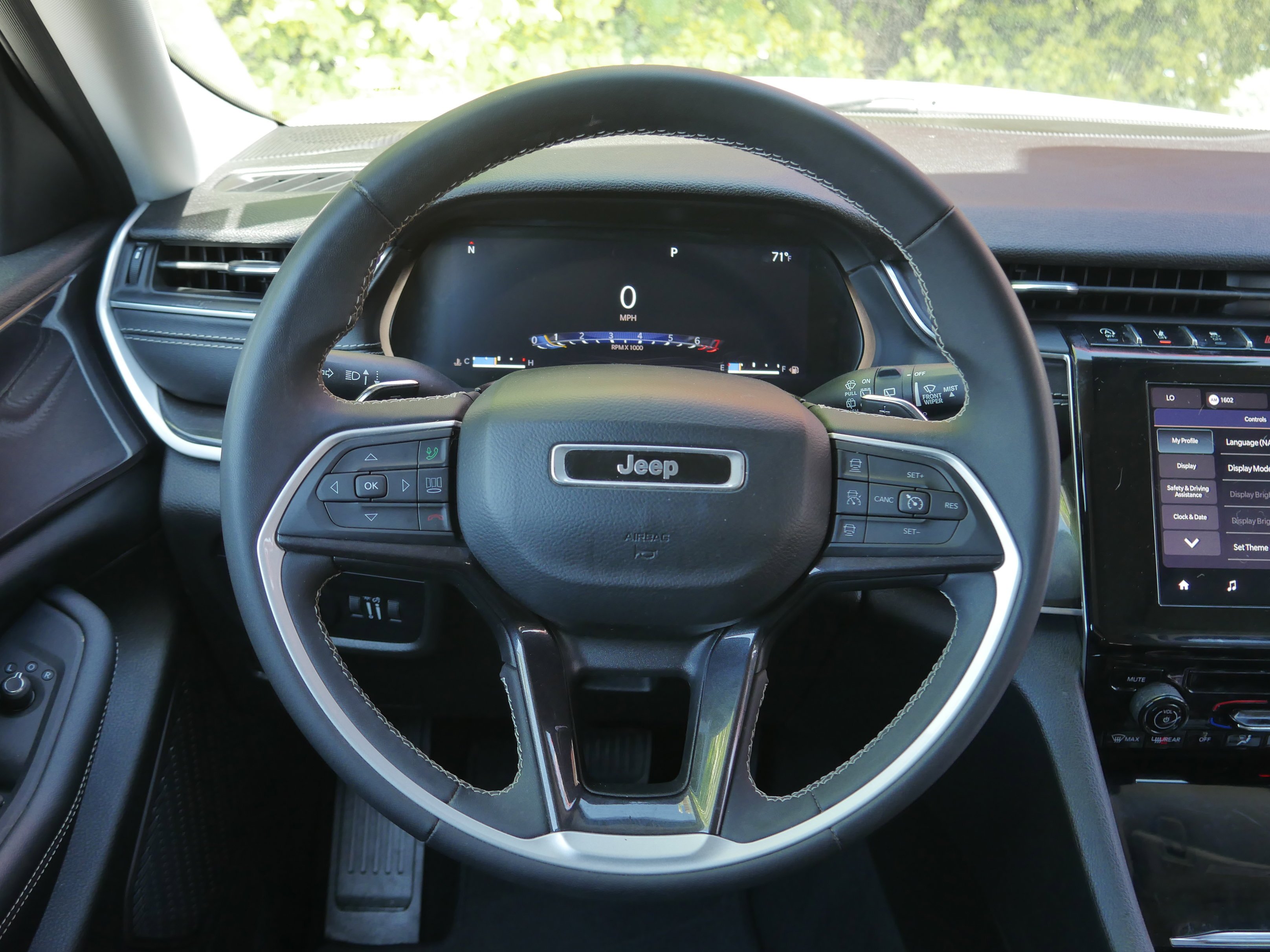 Used 2023 Bright White Clearcoat Jeep Laredo image 7