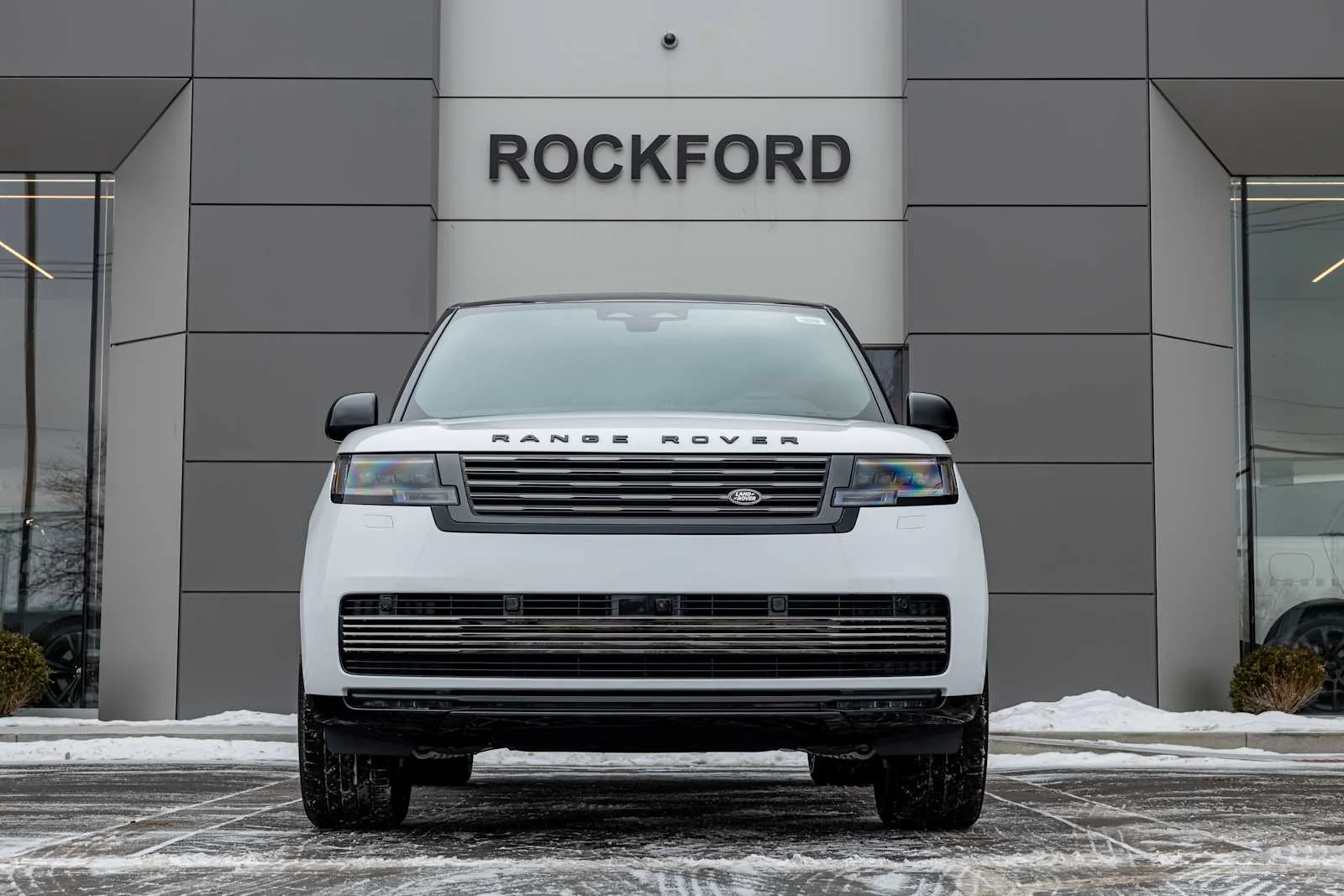 2026 Land Rover Range Rover SV - Photo 8
