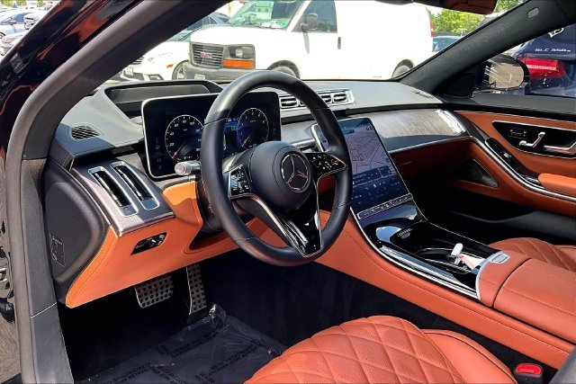 Used 2022 Black Mercedes-Benz S 580 image 14