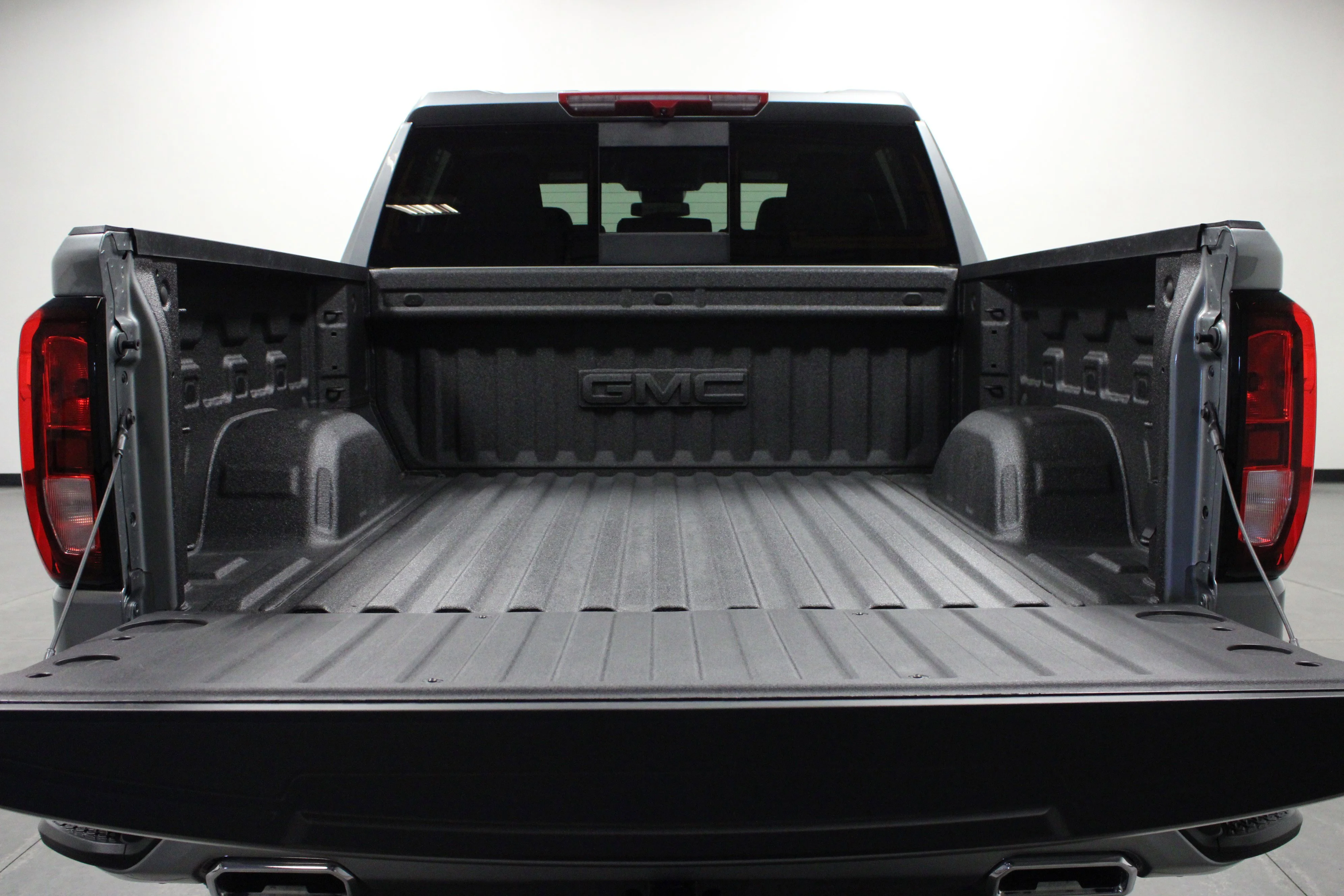 New 2026 Sterling Metallic GMC Elevation image 14