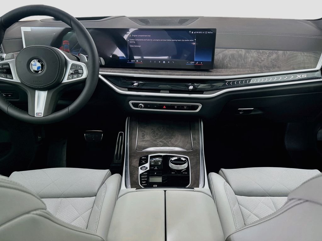 New 2026 Green Metallic BMW xDrive40i image 13