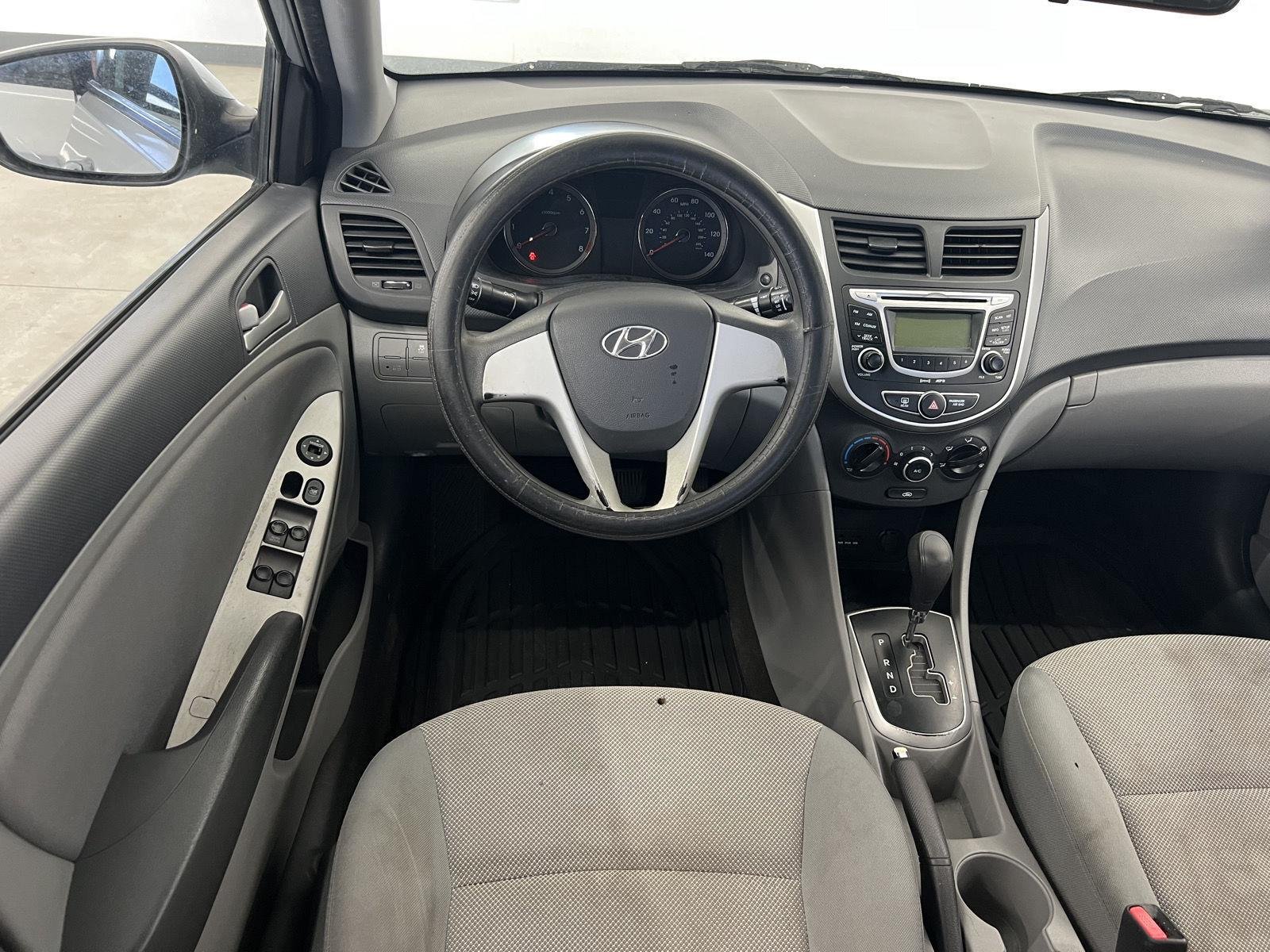 2012 Hyundai Accent GLS - Photo 24