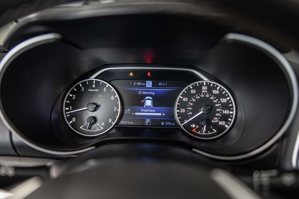 Used 2023 Red Nissan 3.5 SL image 23