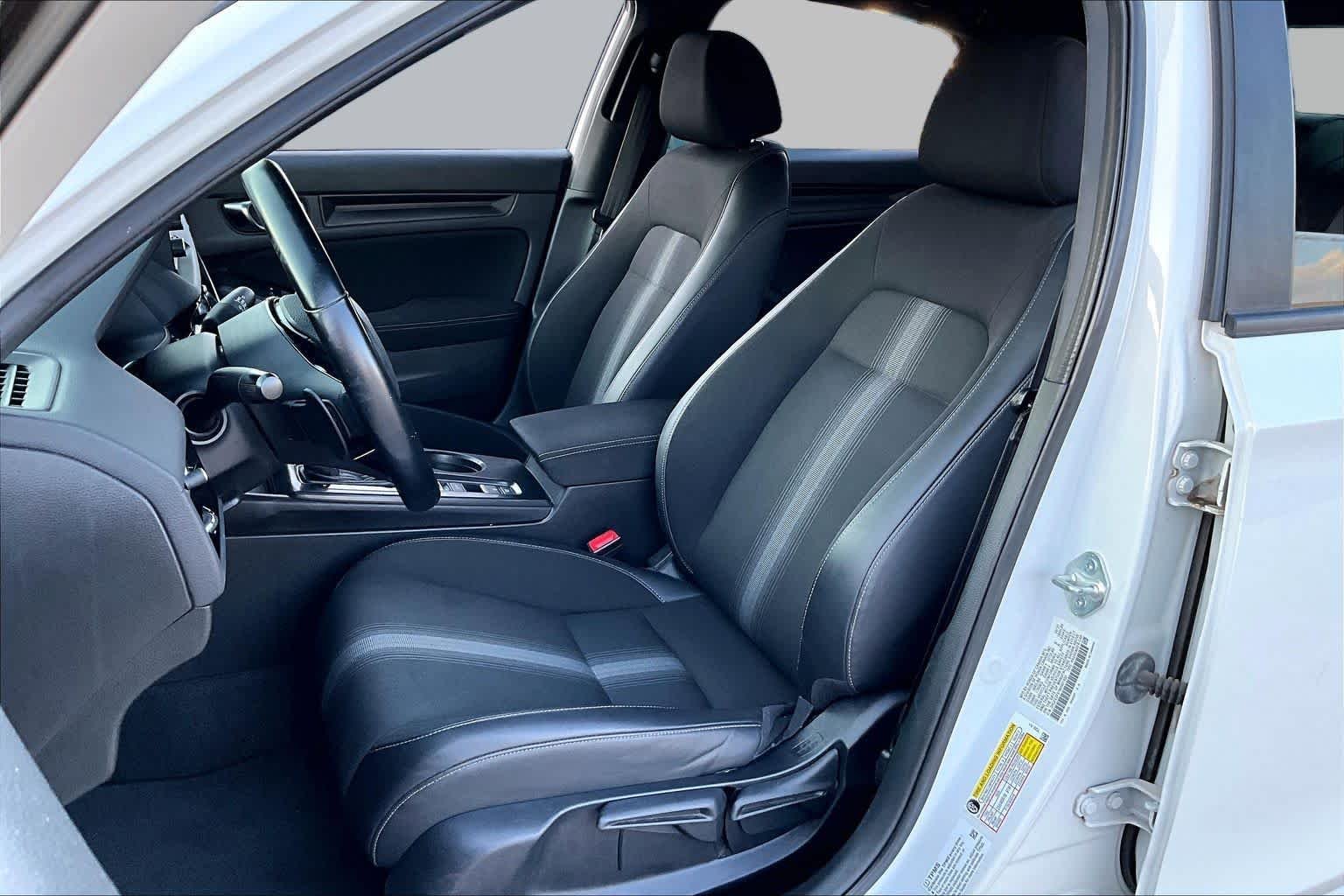 Used 2022 Platinum White Pearl Honda Sport image 7