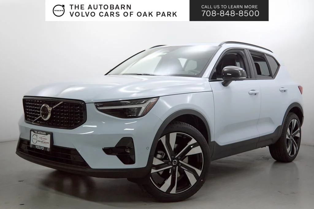 2026 Volvo XC40 B5 Ultra Dark AWD's photo