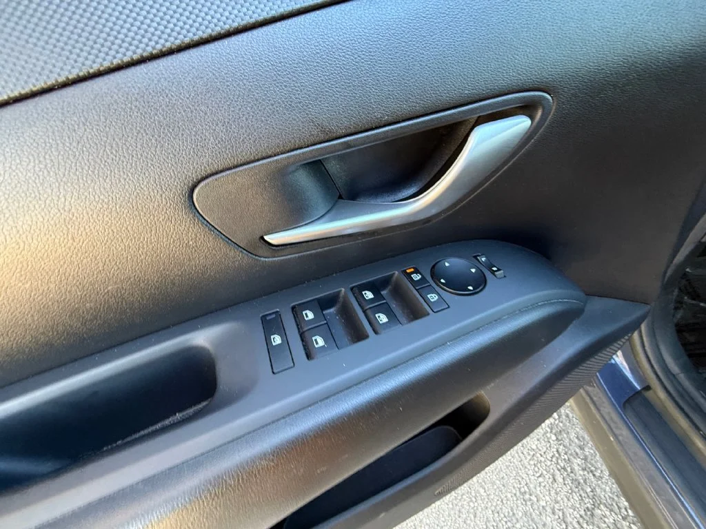 Used 2025 Blue Hyundai SEL image 11