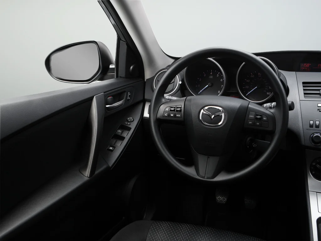 Used 2010 Silver Mazda i Sport image 26