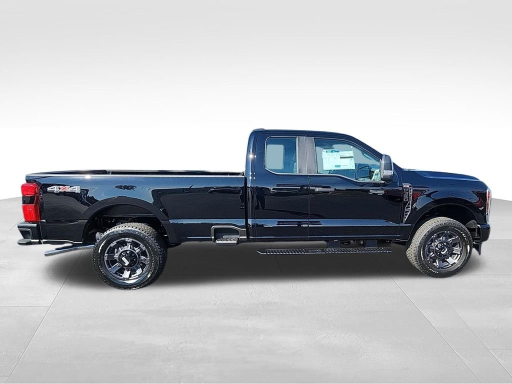 2026 Ford F-350 Super Duty XL - Photo 9