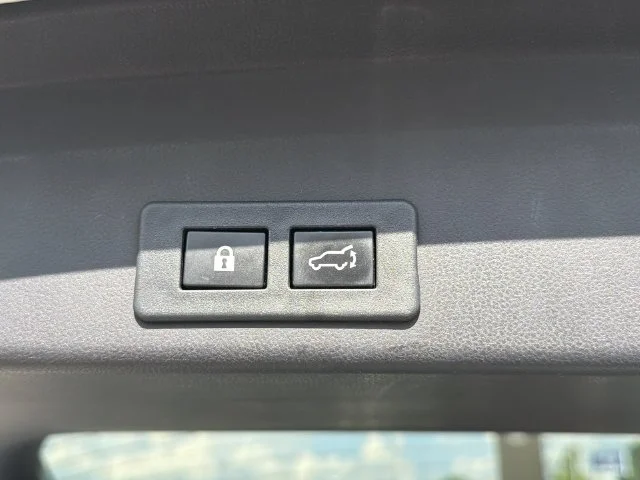 Used 2022 White Subaru Limited image 41