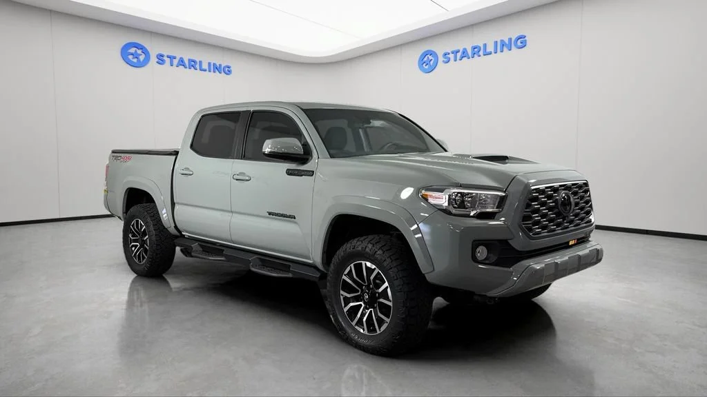 Used 2023  Toyota SR image 13