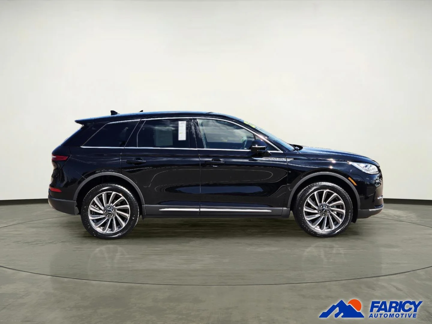 Used 2025 Infinite Black Metallic Clearcoat Lincoln Reserve image 5