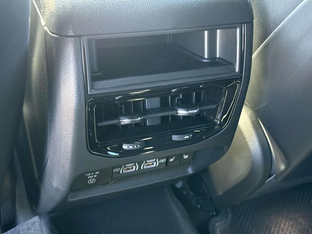 New 2025 White Jeep Overland image 11