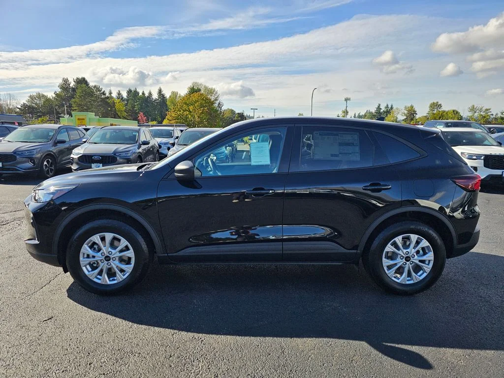 New 2025 Black Ford Active image 4