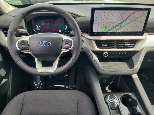 New 2026 Space White Metallic Ford Active image 4