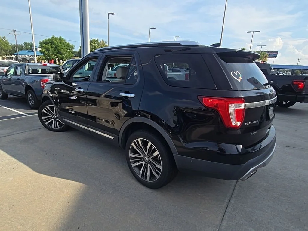 Used 2017 Black Ford Platinum image 4