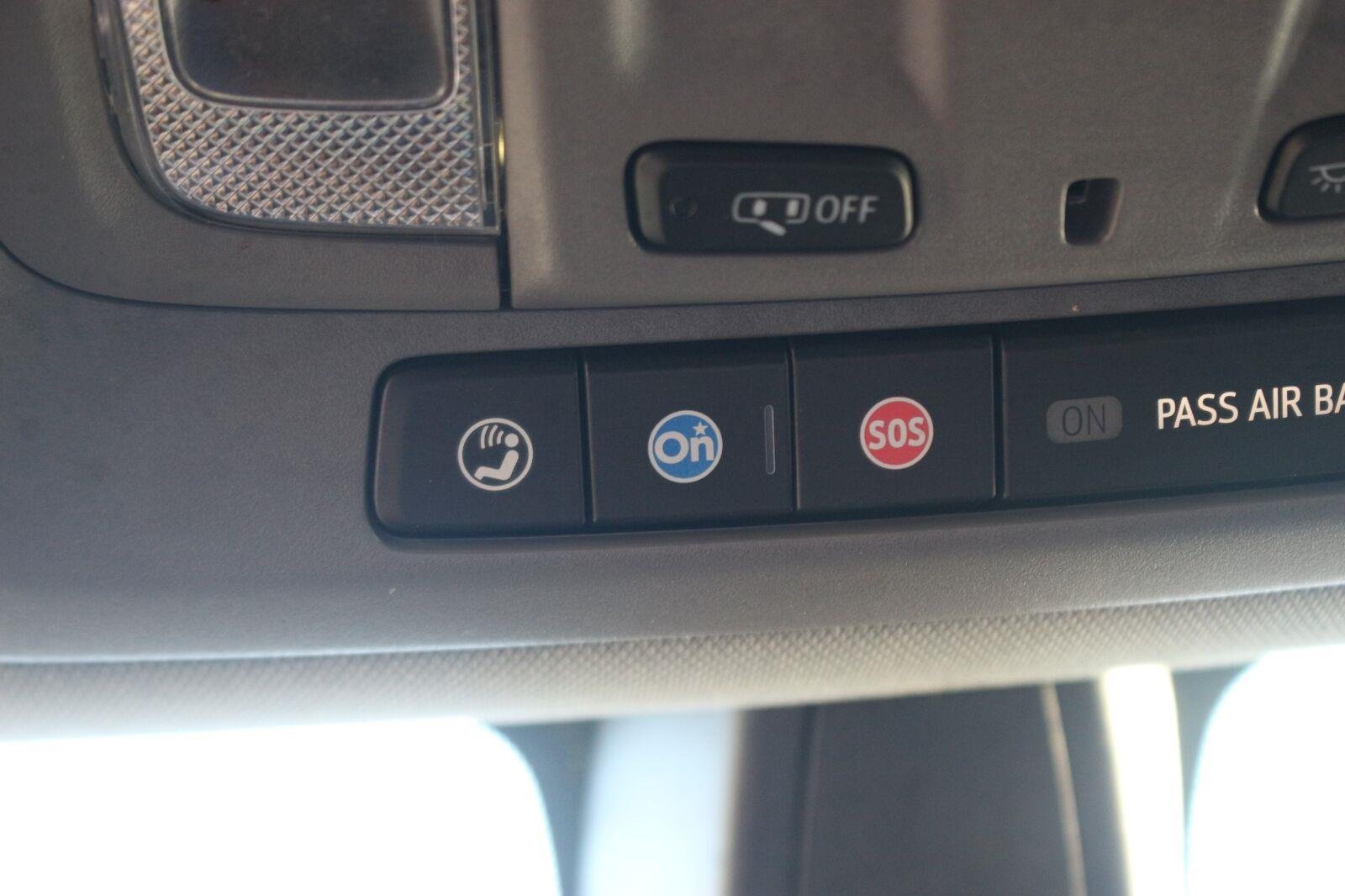 Used 2022 SUMMIT WHITE Chevrolet RST image 35