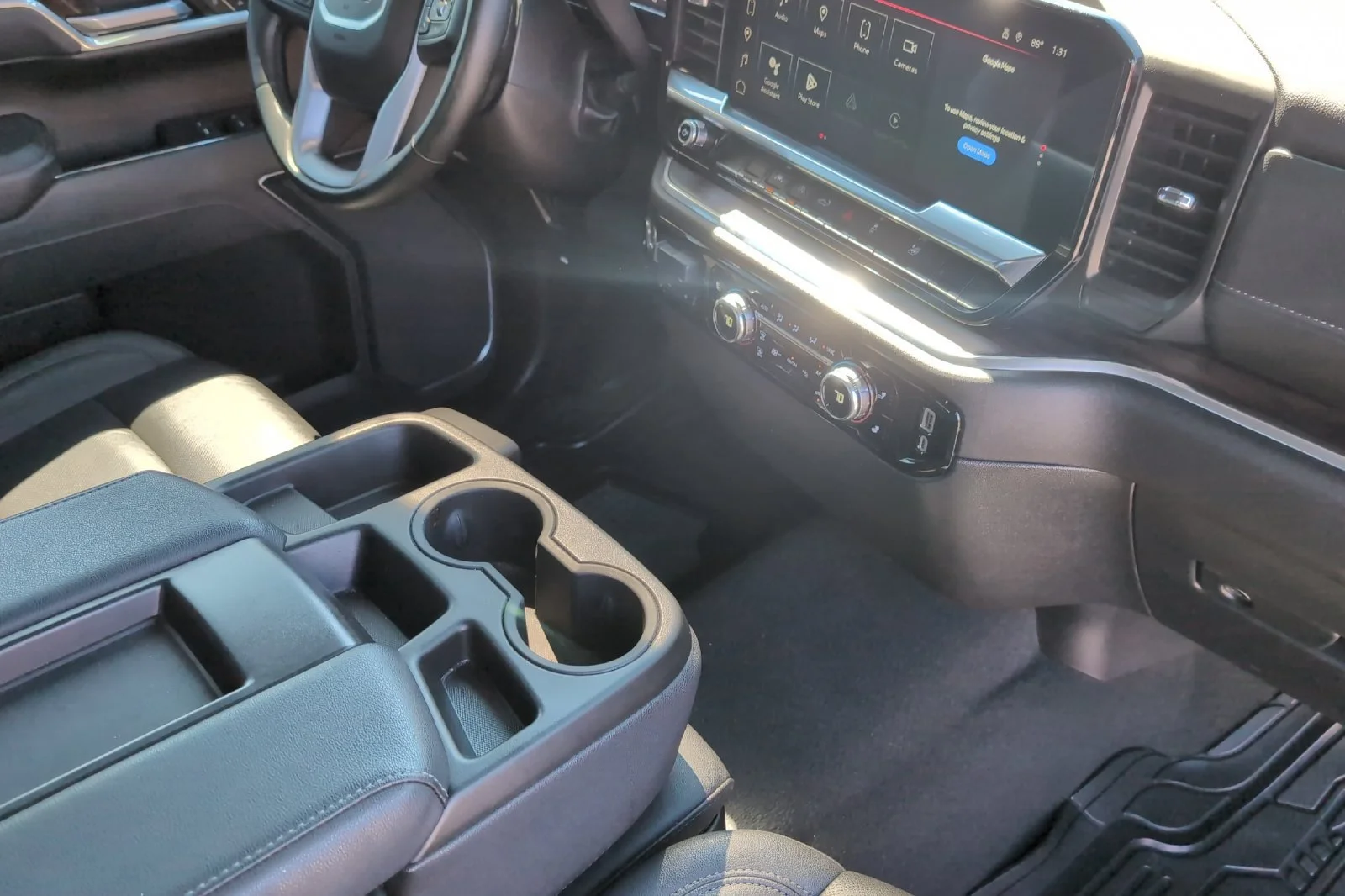 Used 2025 Summit White GMC SLT image 16