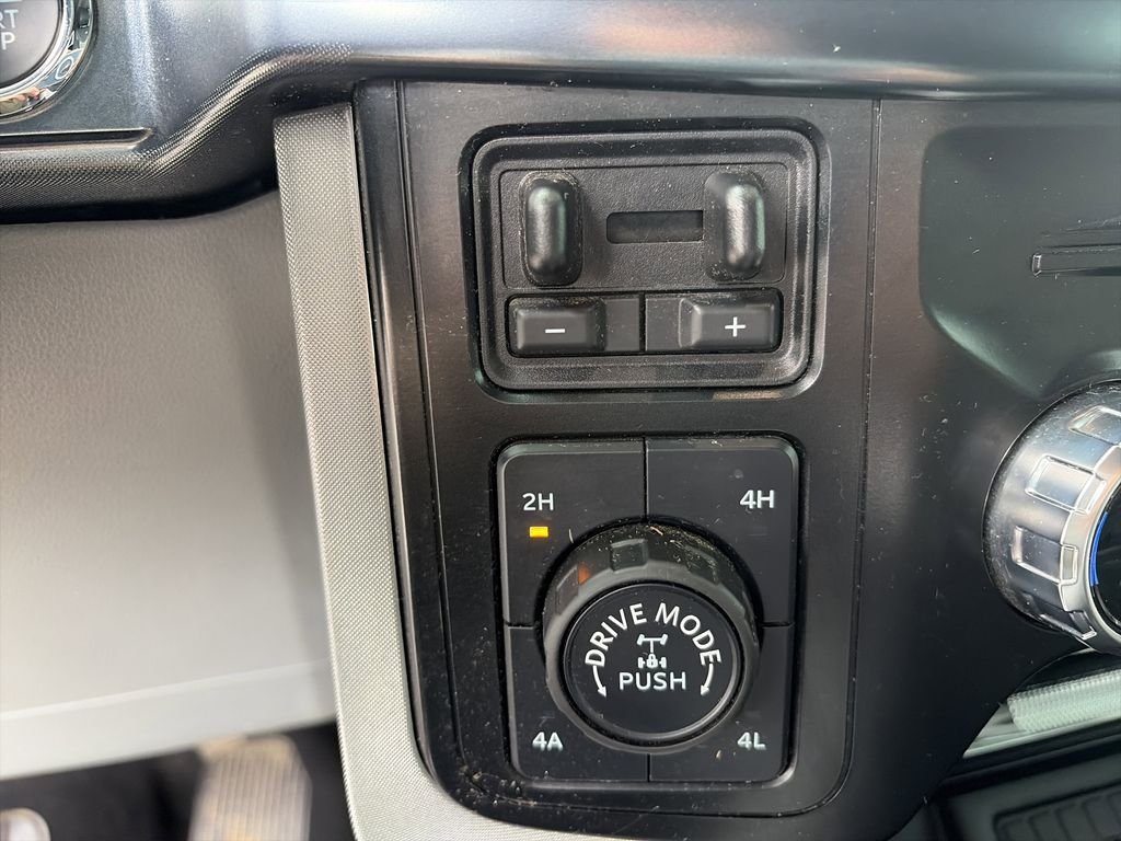 Used 2023 White Ford Limited image 26